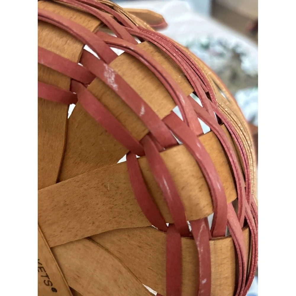 Longaberger‎ 1995 Round Basket with Leather Handles, Floral & Plastic Insert